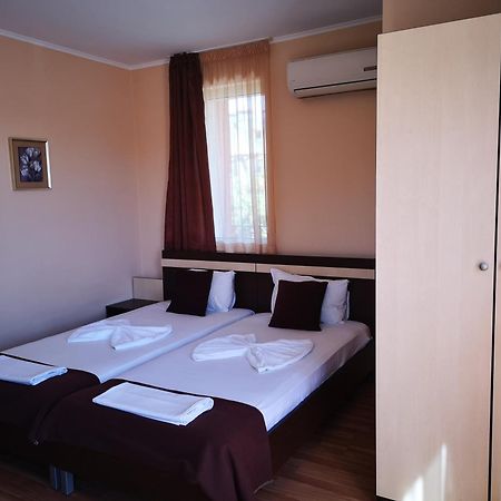 Respekt Guest House Sunny Beach Værelse billede