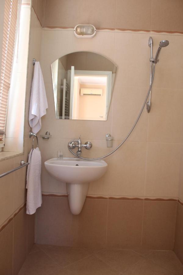 Respekt Guest House Sunny Beach Eksteriør billede