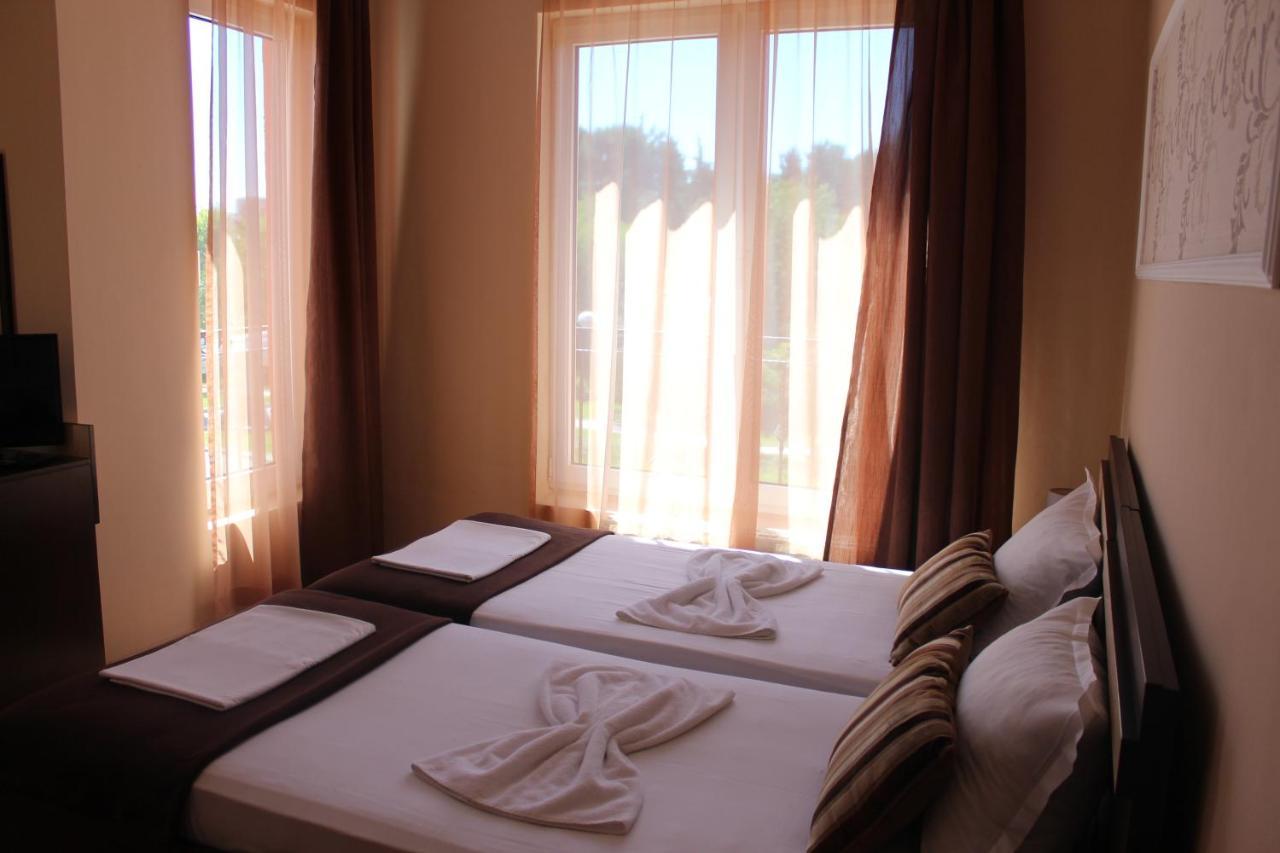 Respekt Guest House Sunny Beach Eksteriør billede