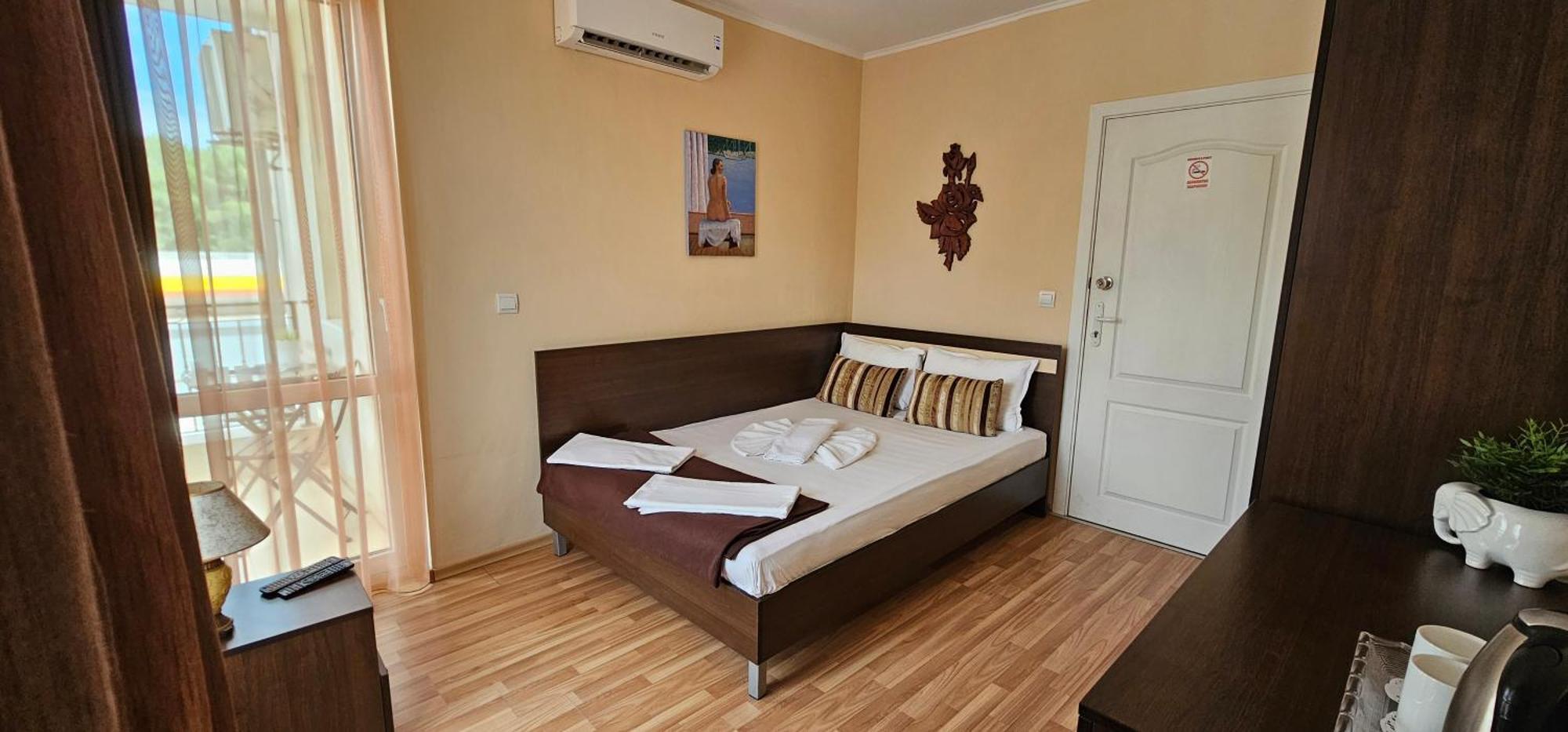 Respekt Guest House Sunny Beach Eksteriør billede